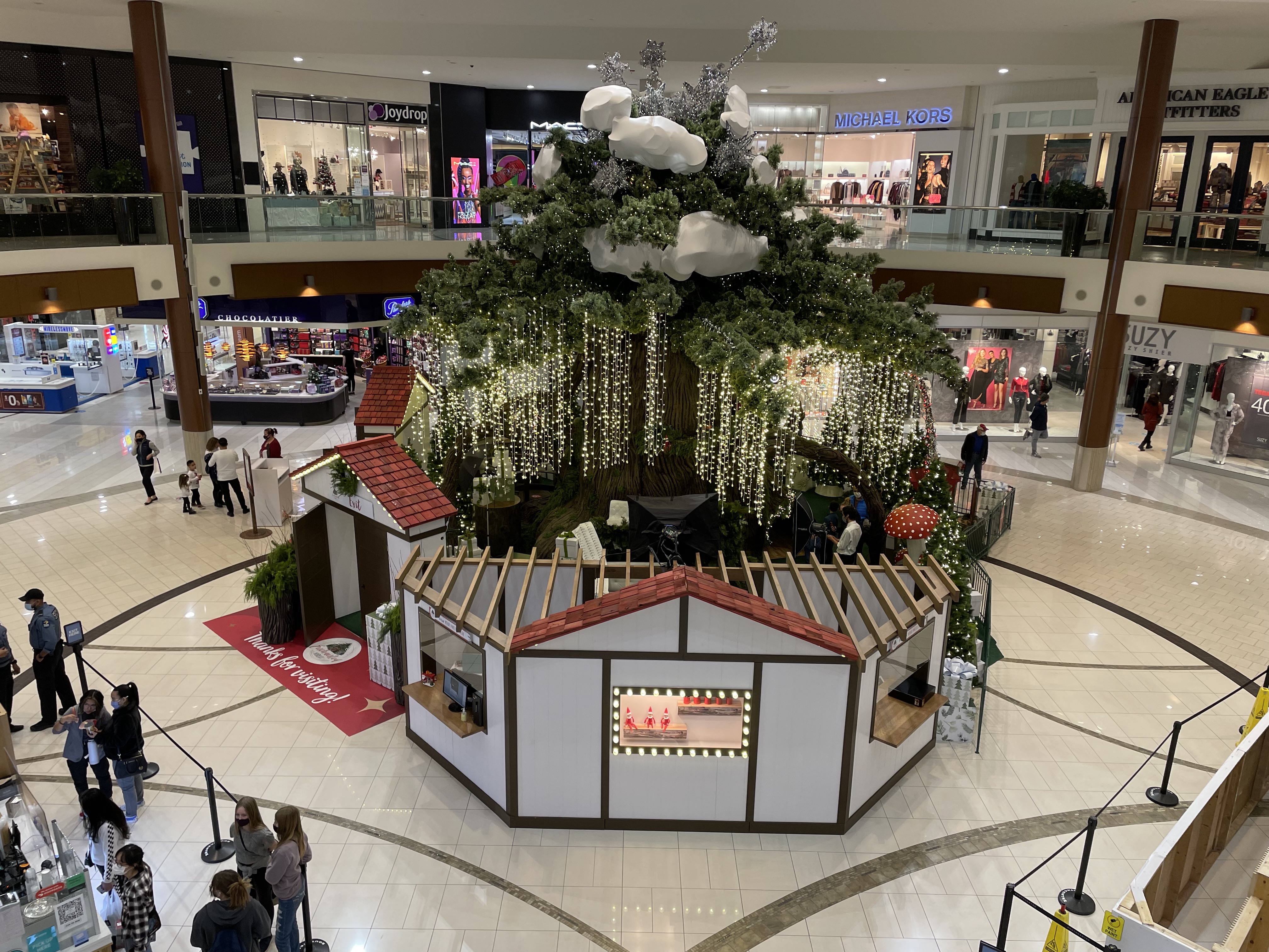 Creating True Holiday Spirit At Southcentre Mall